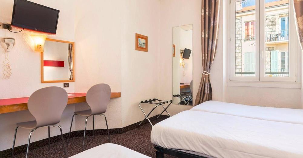 Hostal Ozz *