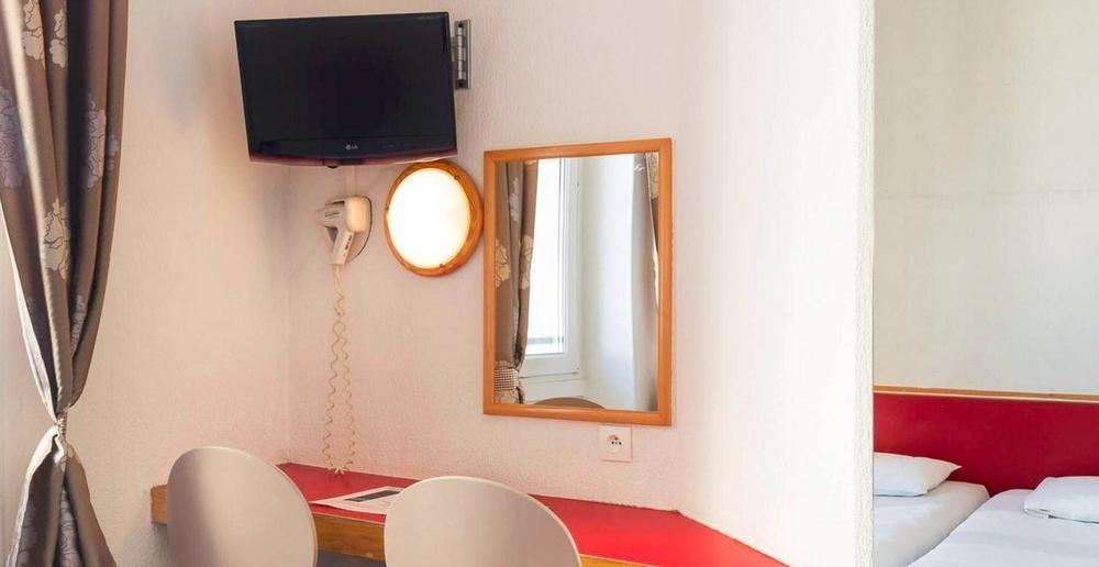 Hostal Ozz *