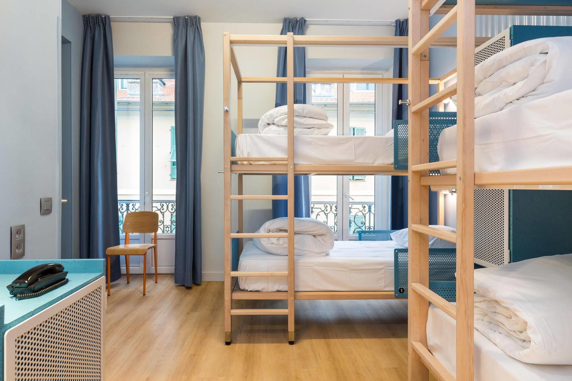 Ozz Hostal