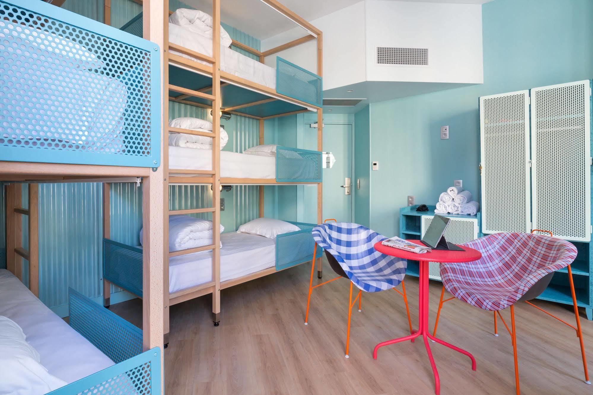 Ozz Hostal *